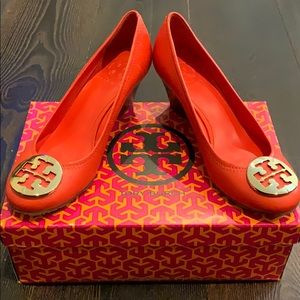 Tory Burch Habanero Pepper/Gold Wedge 7